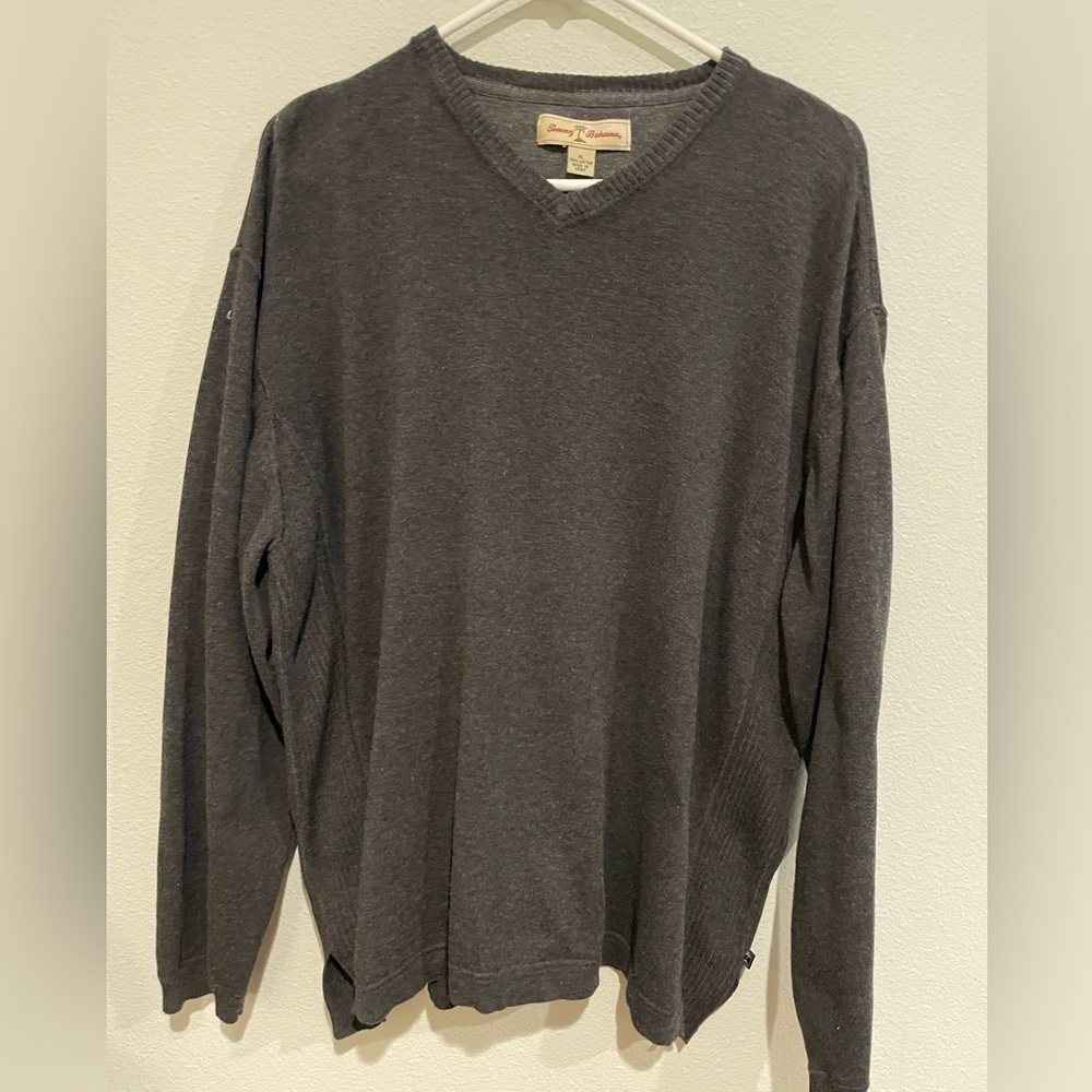 Men’s Charcoal Gray Tommy Bahama V neck XL sweater